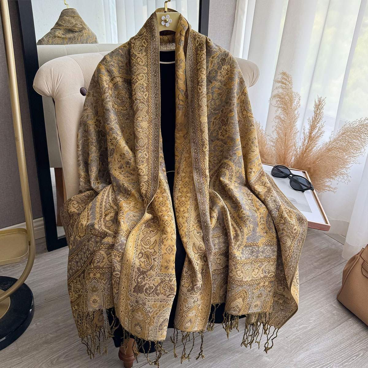 Winter Ethnic Fashion For Women - 2025 태슬 블랭킷 디자인 에스닉 스타일